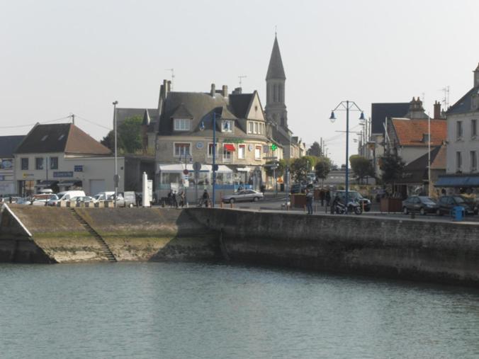 Gites De Mer Port-en-Bessin-Huppain Værelse billede