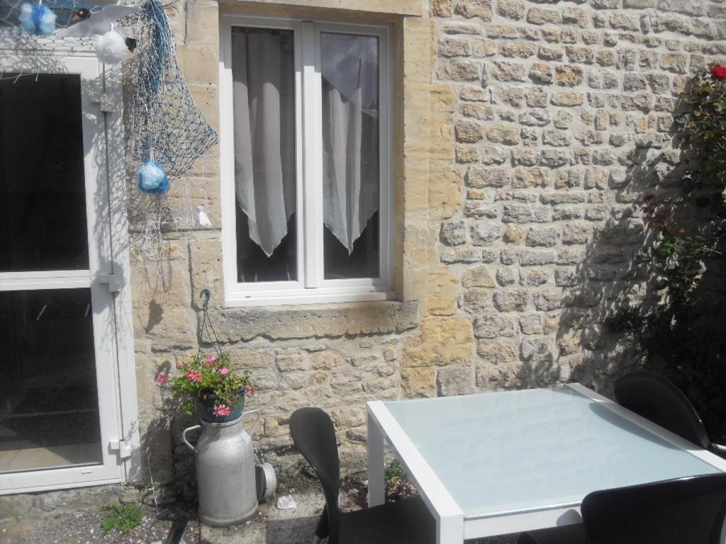 Gites De Mer Port-en-Bessin-Huppain Eksteriør billede